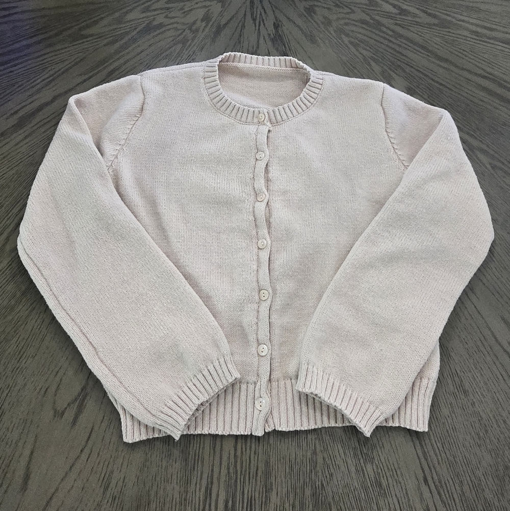 Elegant Women's Cardigan in Soft Cream.   I#013
